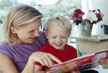 С какого возраста нужно начинать читать детям книги?